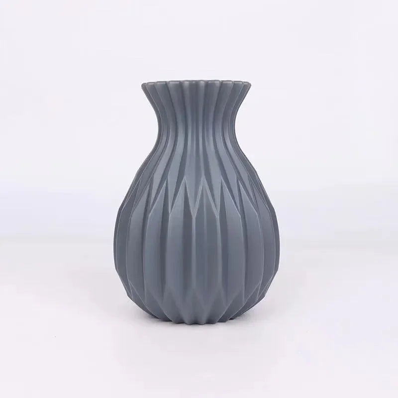 Plastic Nordic Flower Vase - 17cm x 8cm