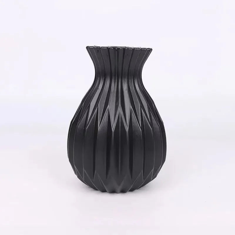 Plastic Nordic Flower Vase - 17cm x 8cm